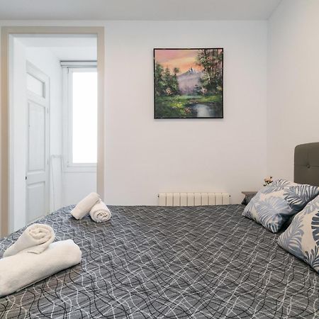 Sagrada Familia C&D Lovely Apartment Барселона Екстериор снимка