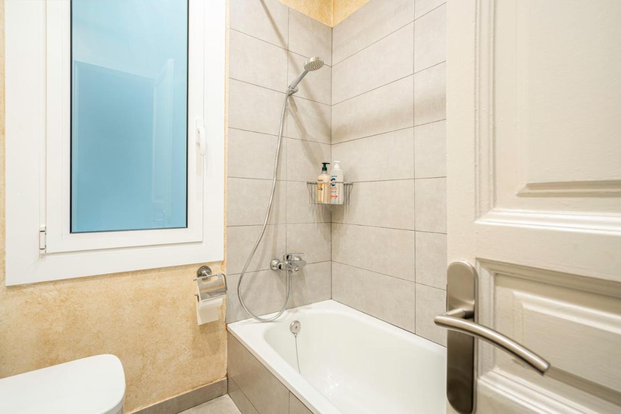 Sagrada Familia C&D Lovely Apartment Барселона Екстериор снимка