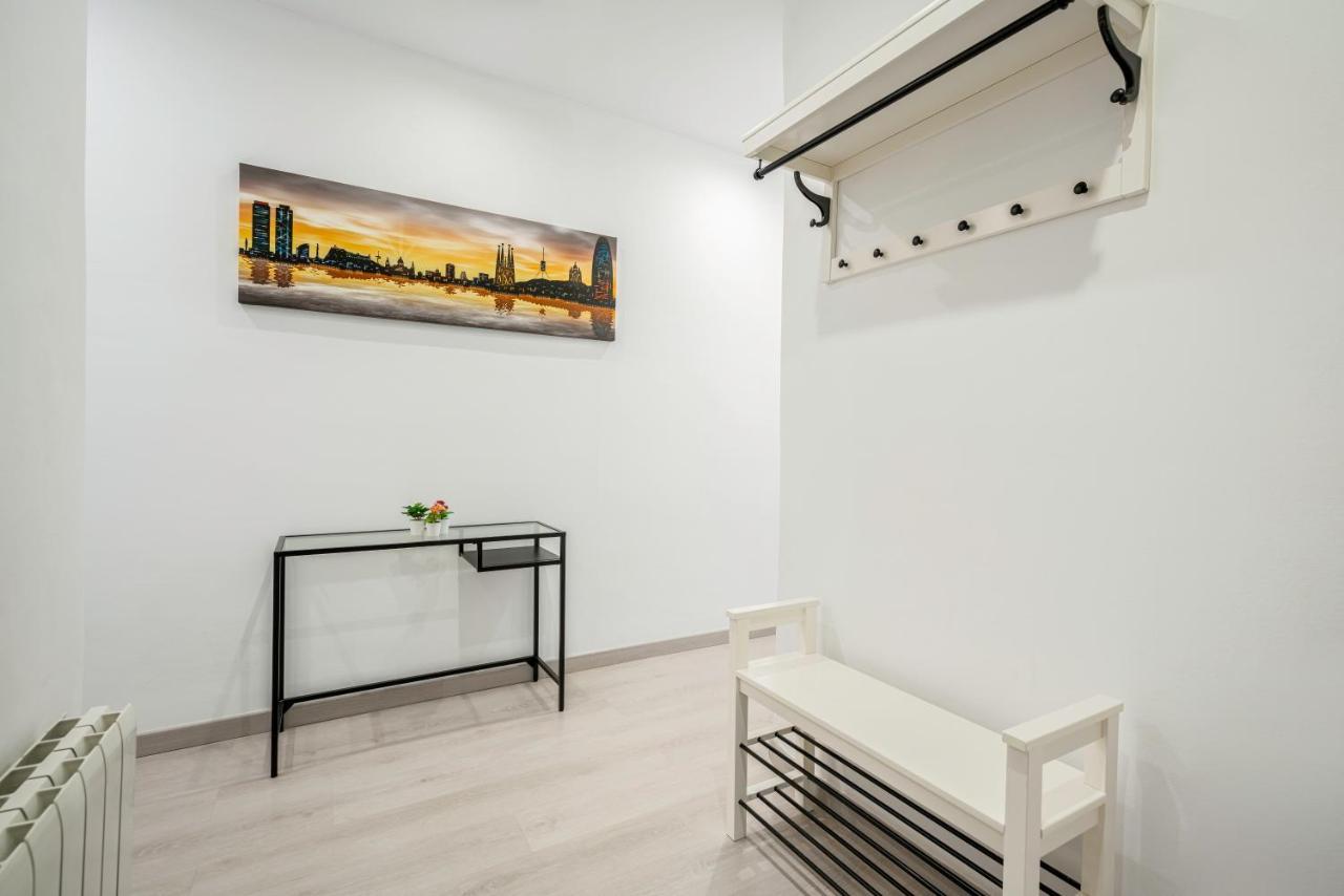 Sagrada Familia C&D Lovely Apartment Барселона Екстериор снимка